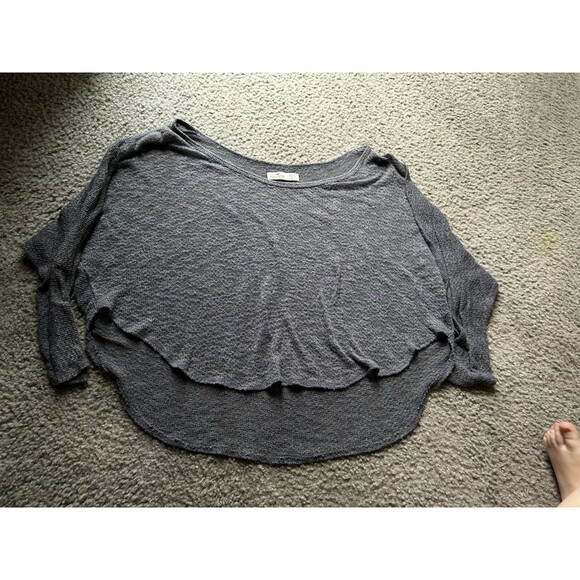 Hollister Women’s Oversized Crop Top Knit For Layering Sz XS/S Gray - Picture 1 of 4